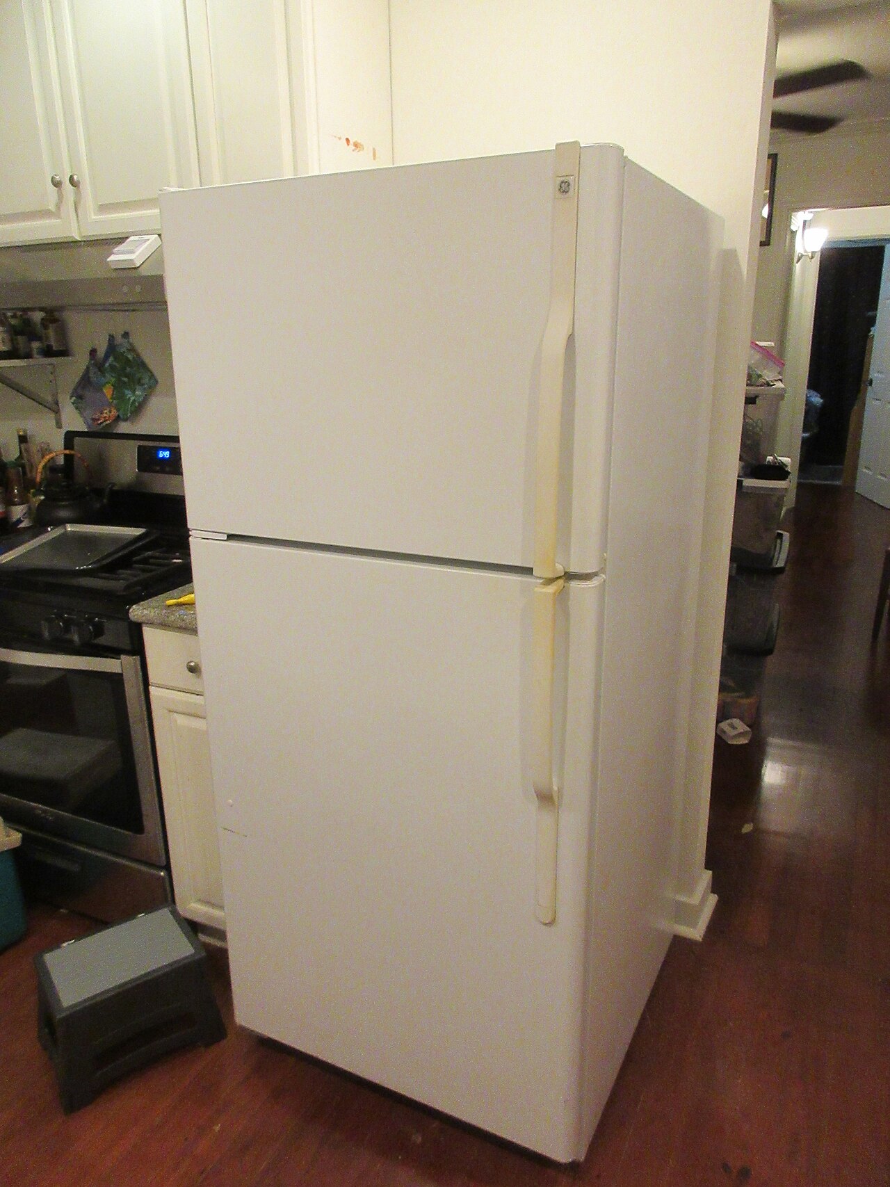 Home refrigerator